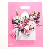 Розовый пакет с цветочным принтом и вырубной ручкой (40х31 см) - Сима-Ленд - купить с доставкой в Перми