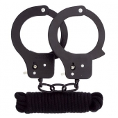 Чёрные наручники из листового металла в комплекте с веревкой BONDX METAL CUFFS LOVE ROPE SET - Dream Toys - купить с доставкой в Перми