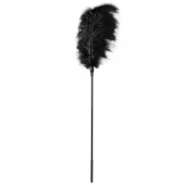 Стек с большим чёрным пером Large Feather Tickler - 65 см. - Blush Novelties - купить с доставкой в Перми