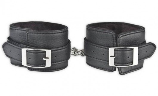 Черные фиксаторы для ног на цепи с мехом внутри - Lux Fetish - купить с доставкой в Перми