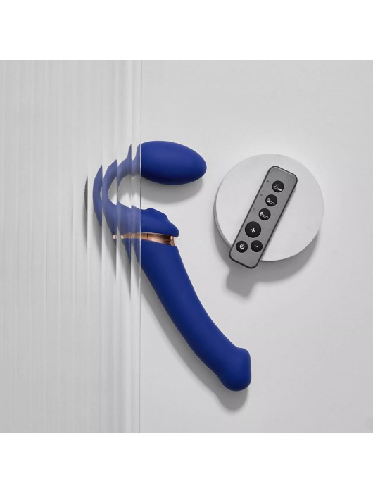 Синий безремневой страпон Multi Orgasm Bendable Strap-On size L с клиторальной стимуляцией - Strap-on-me - купить с доставкой в Перми