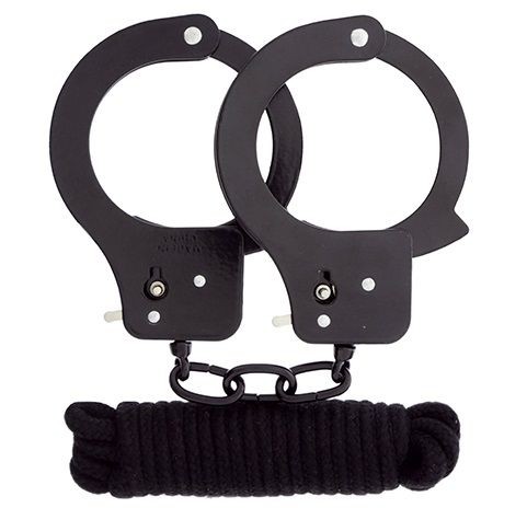 Чёрные наручники из листового металла в комплекте с веревкой BONDX METAL CUFFS LOVE ROPE SET - Dream Toys - купить с доставкой в Перми